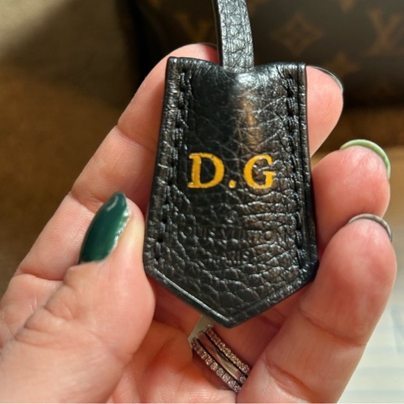 EUC Retiro Louis Vuitton purse, comes with detachable shoulder strap - Picture 2 of 14